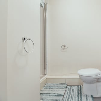 Standard Plus En Suite - Image 2